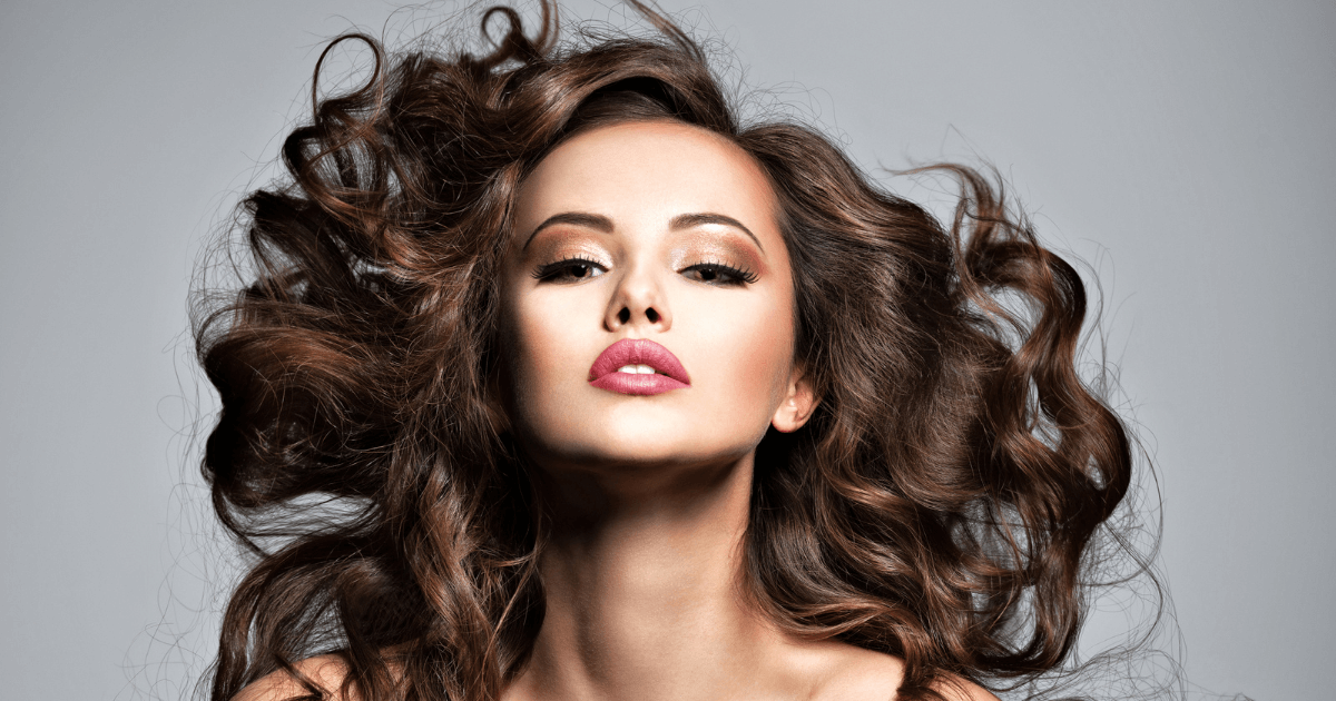 A hajápolás alapjai: Hogyan óvjuk meg hajunk egészségét és szépségét?