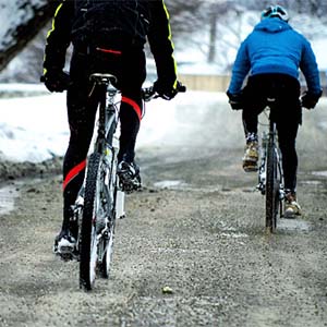 Milyen kerékpáros ruházatot válasszunk télen?